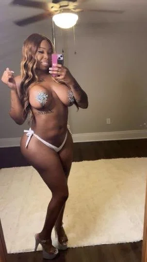 Gorgeous Ebony DamnSkyla image 9