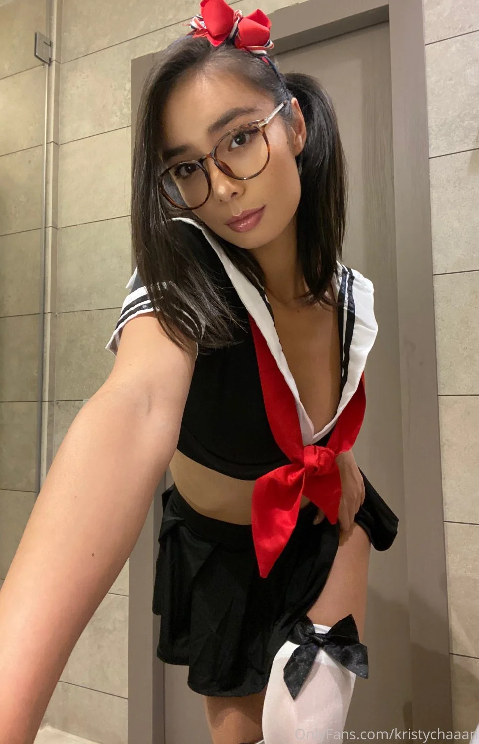 Asian Smokeshow image 10