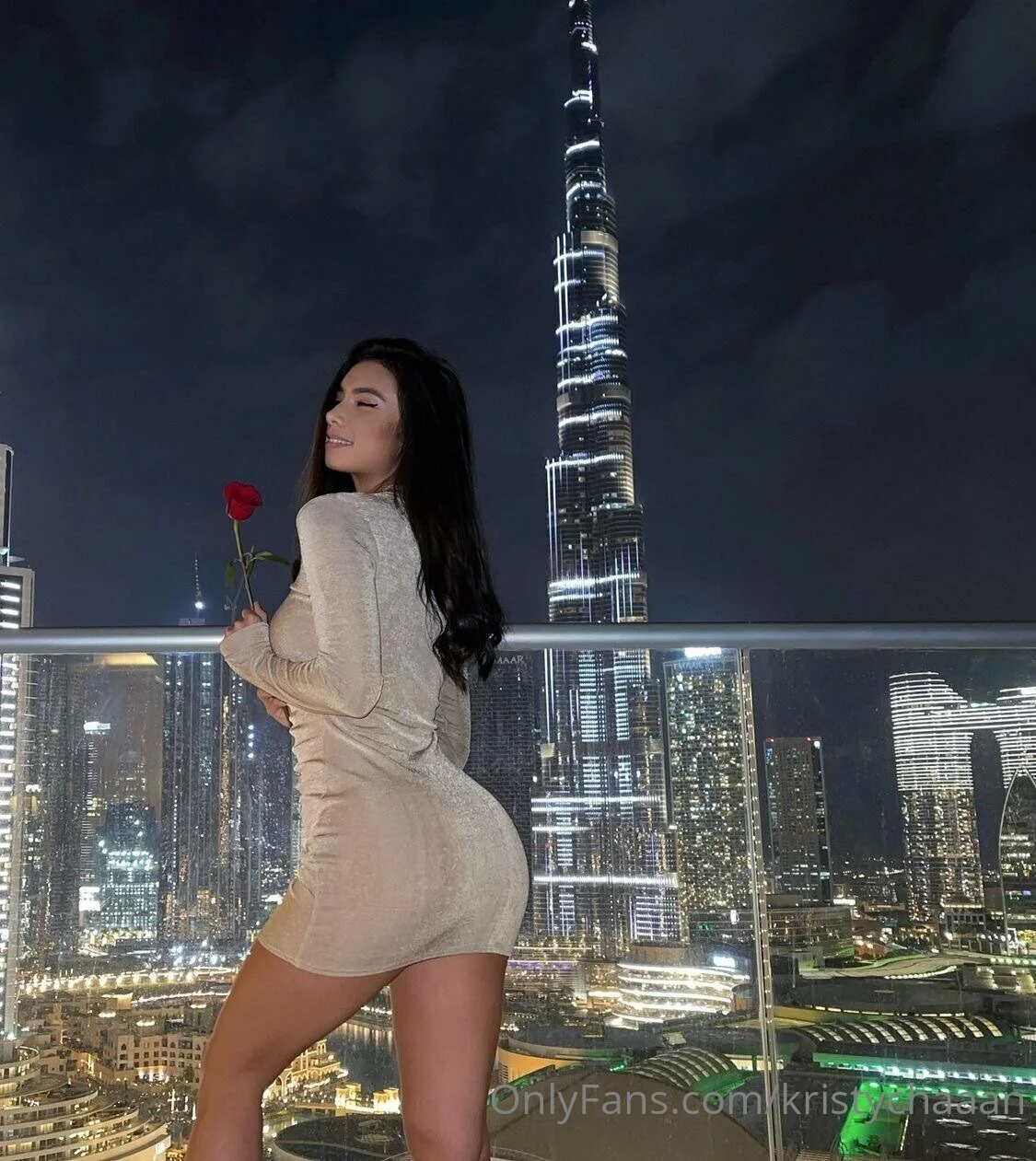 Asian Smokeshow image 4