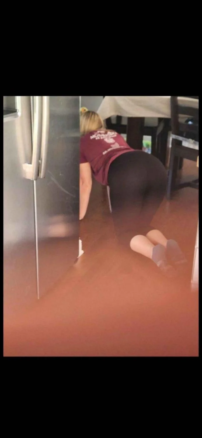 slut wife shows off her curvy body dm for exposure tele: hephaestus9106 image 2