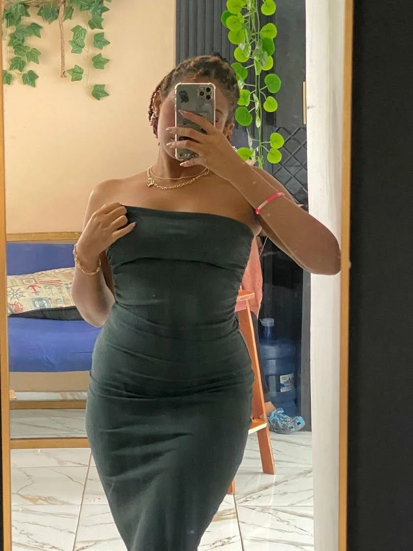 Latina with Instagram and TikTok image 4
