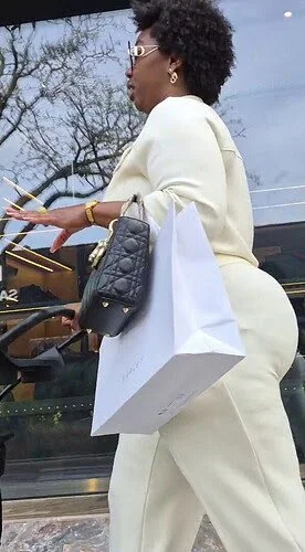 Monster booty walking down street (not oc) image 8