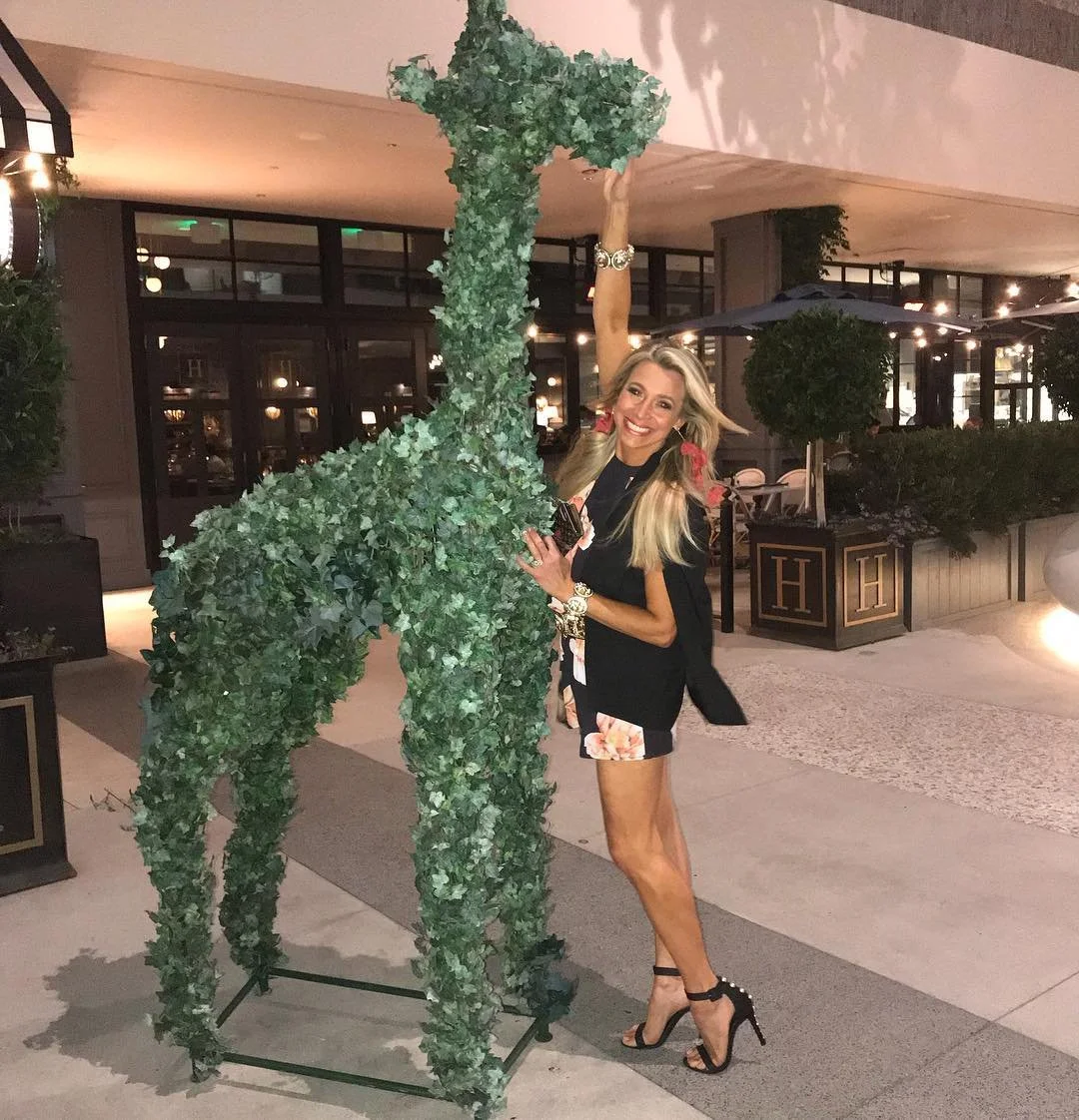 MILF reporter Stefani Schaefer image 5