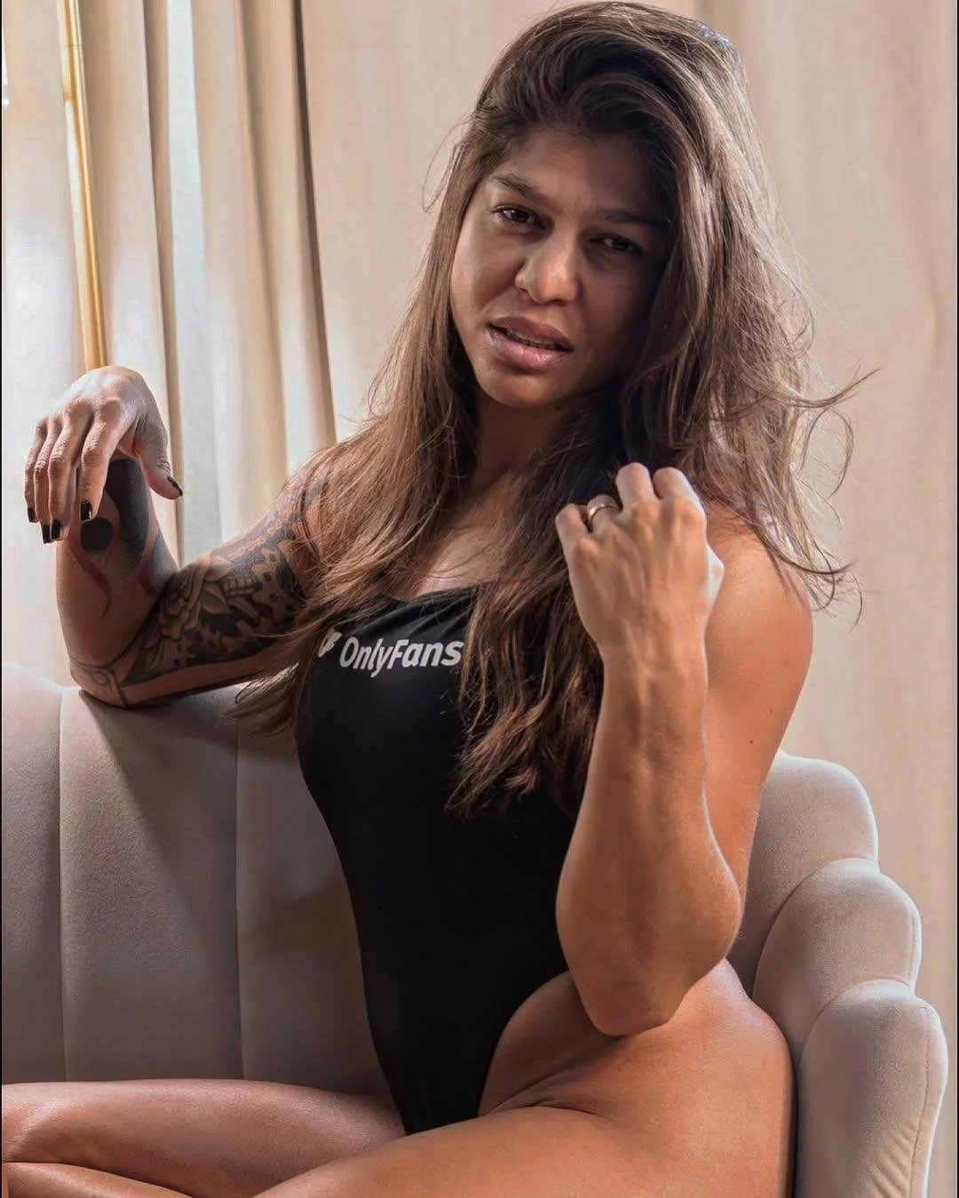 Mayra Bueno Silva image 11