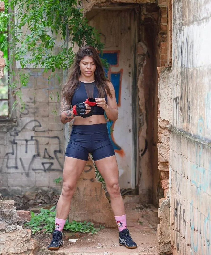 Mayra Bueno Silva image 20