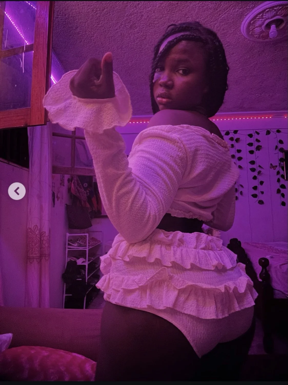 Pretty petite young slut 💋💦😋 image 2