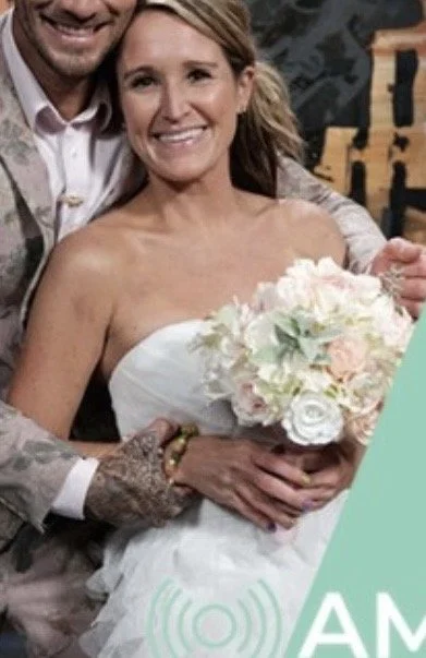 Props to Kelly for starting a business, but I’d rather see those titties and ass jiggle again image 4