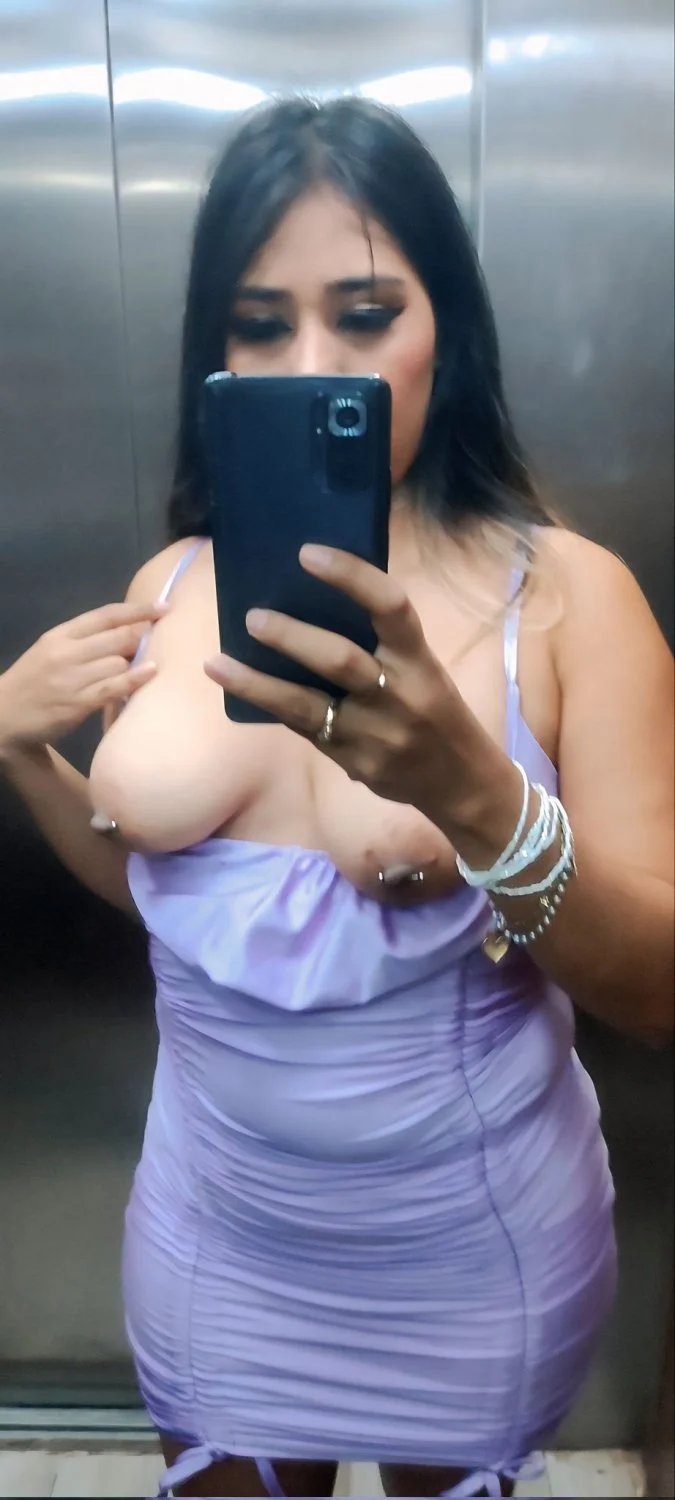 Toda Una Puta. image 14