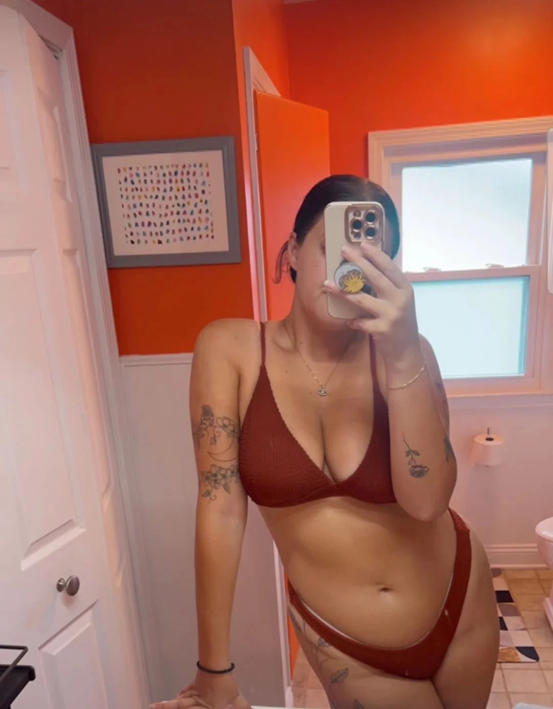 Chubby hotwife image 2