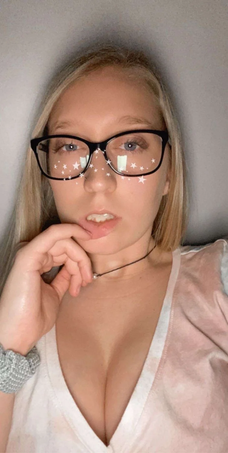 Blonde pawg webslut image 3