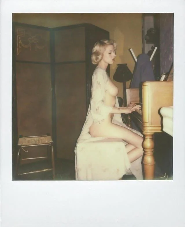 Retro - sexiness image 4
