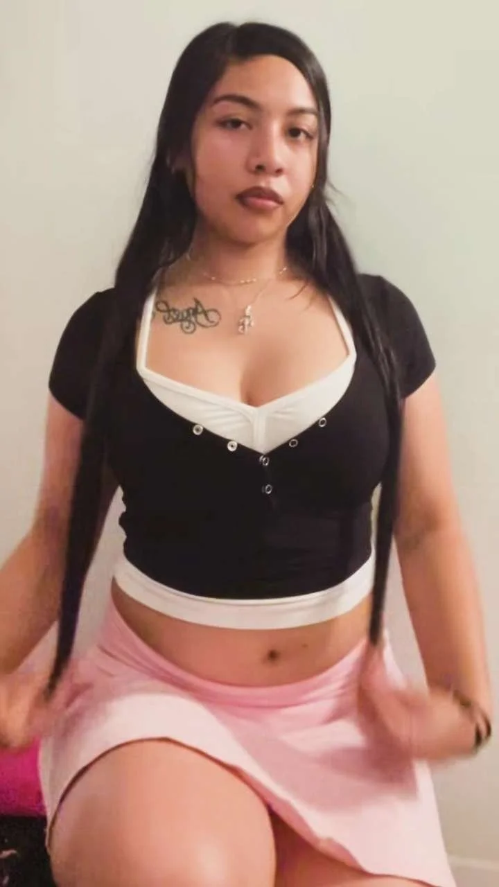 SoCal Latina Hoodrat image 16