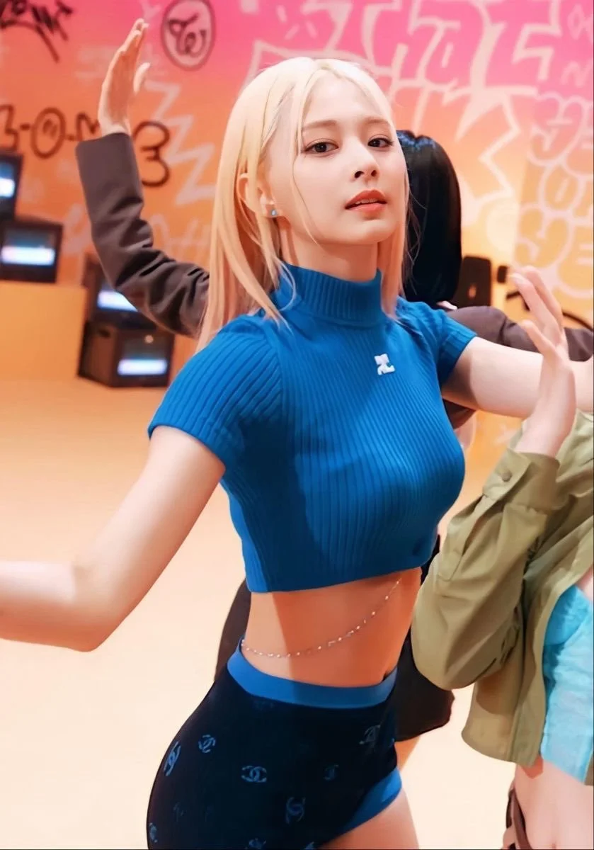 Tzuyu (Twice) Pictures 2 📷 image 15