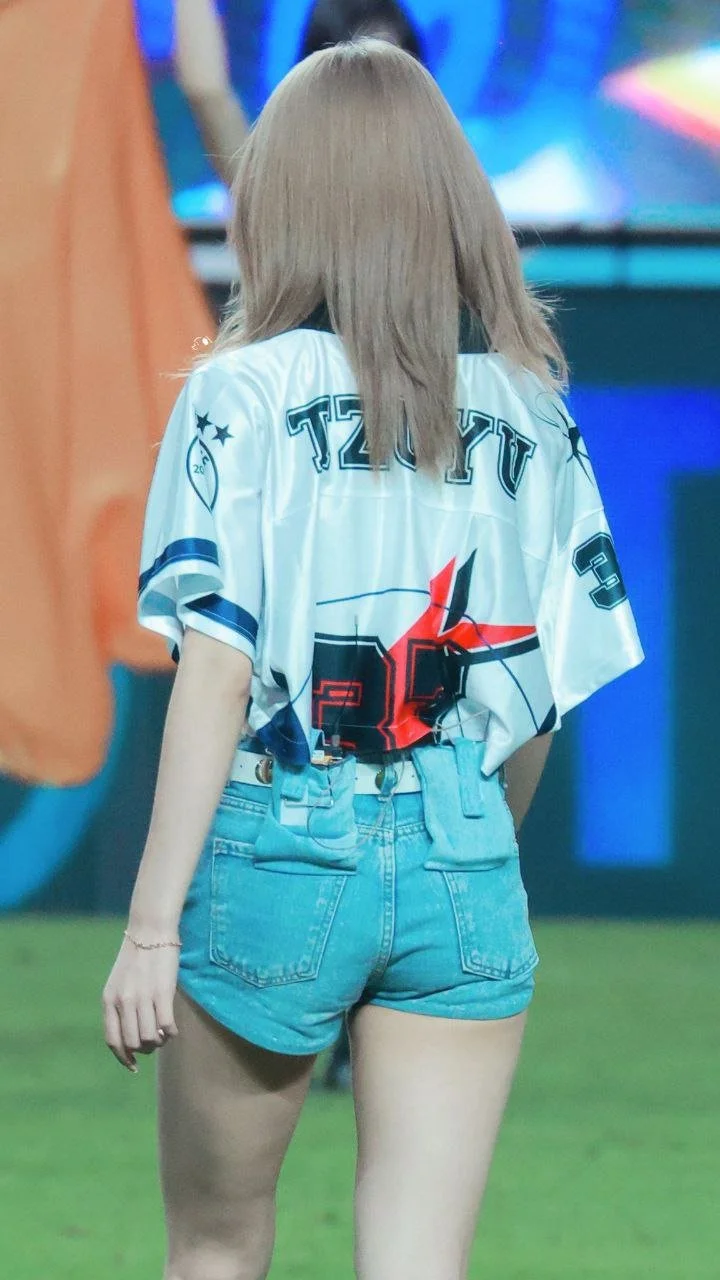 Tzuyu (Twice) Pictures 2 📷 image 18