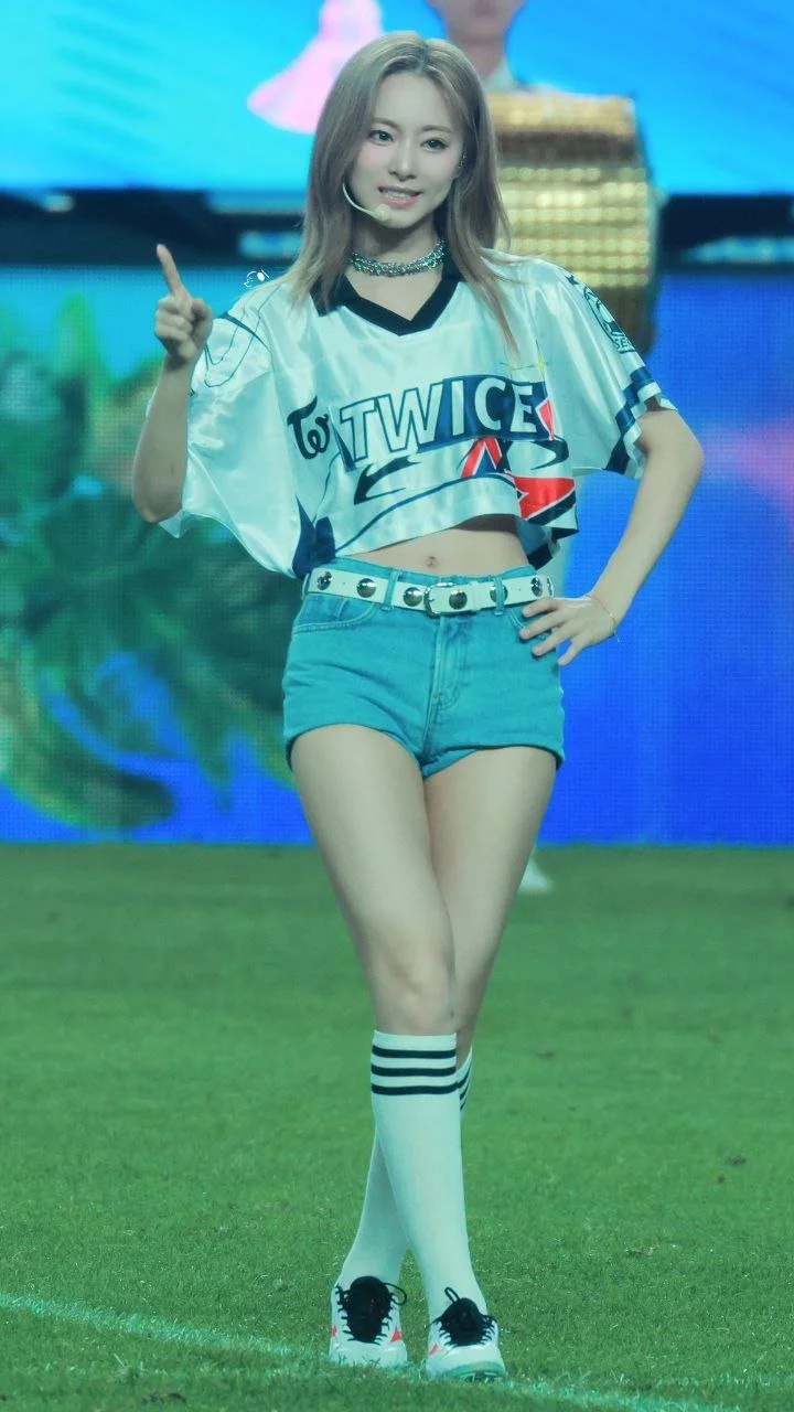 Tzuyu (Twice) Pictures 2 📷 image 23