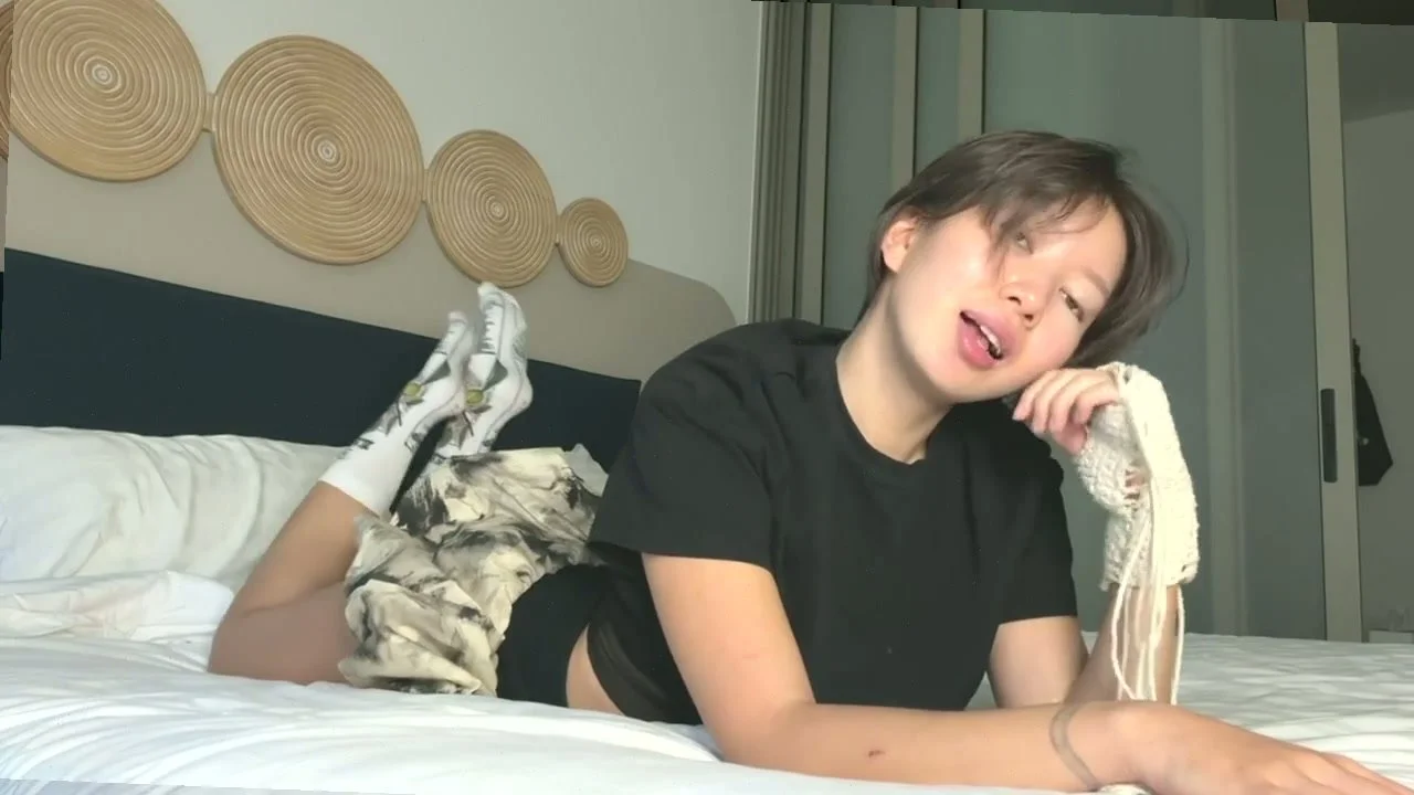 🔞 naughty petite body riding cock nude wet pussy 💦🍑 Check my OF image 2