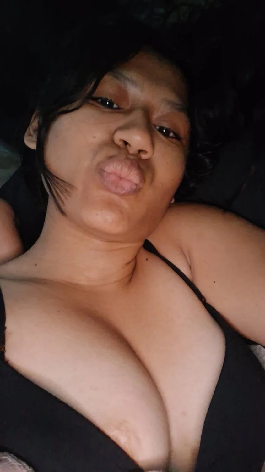 18 year old latina girlfriend sucking dick real good image 2