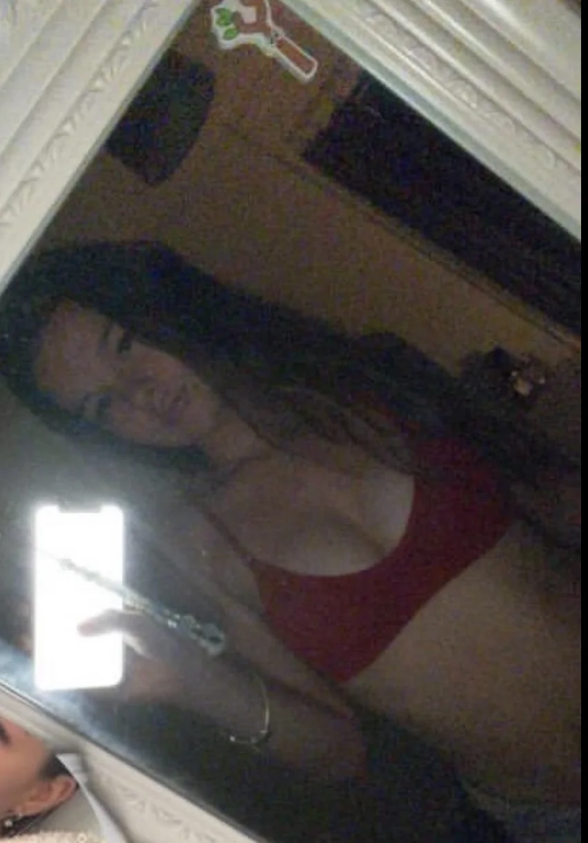 Amy - Hot GF exposed image 8