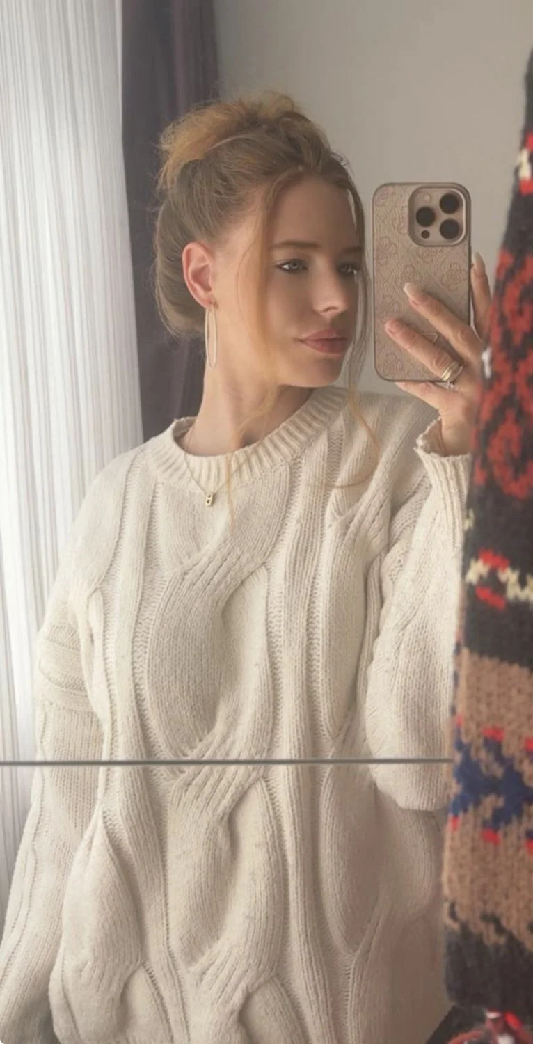 My gf nikita. Rate her please main image