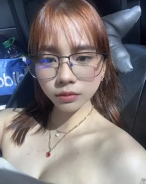 Hot Pinay Asian Teen image 2