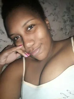 Preta bucetuda com celular perdido em belford roxo image 31