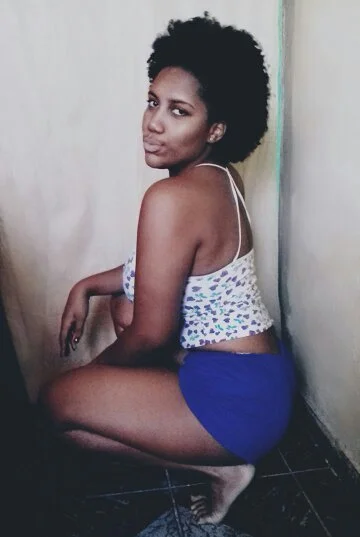 Preta bucetuda com celular perdido em belford roxo image 7