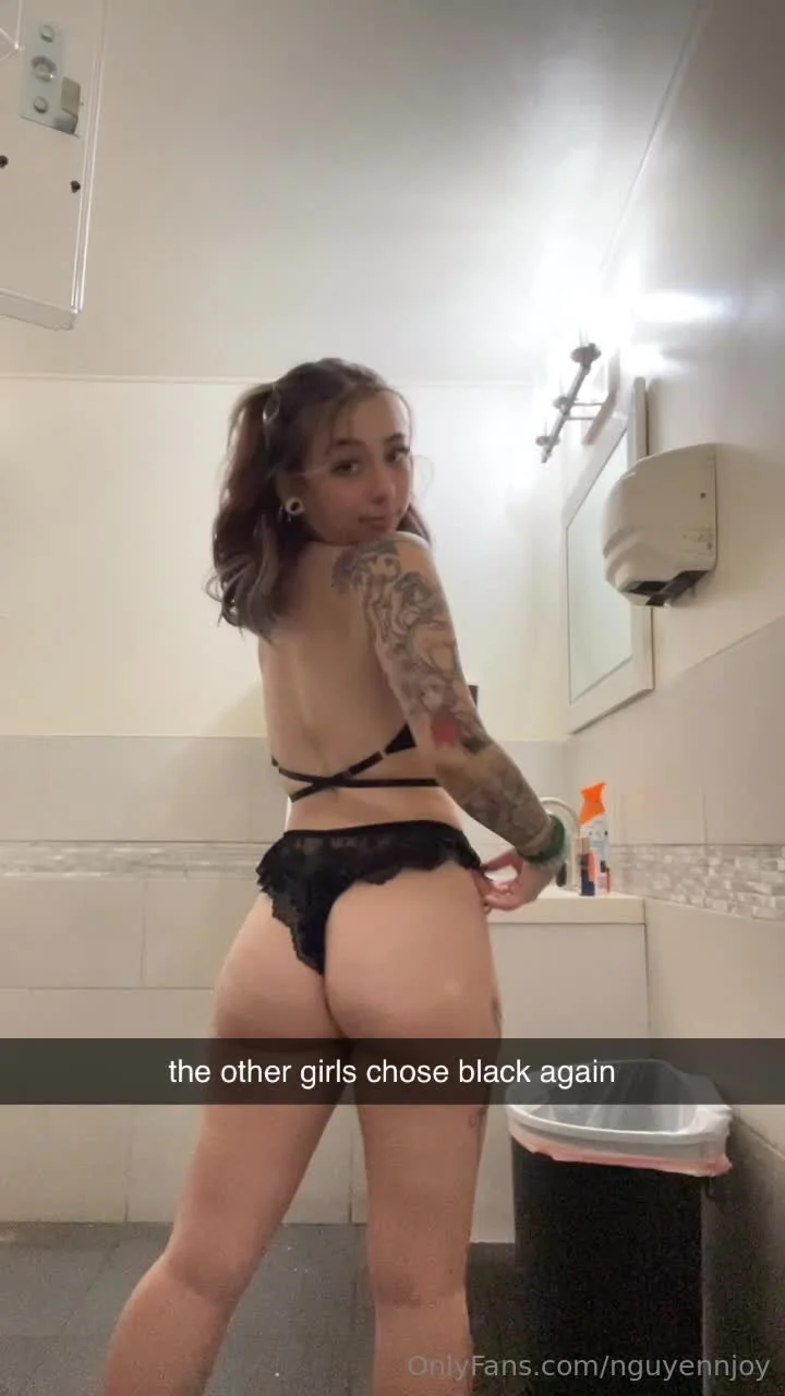 nguyennj0y tatted wasian abg image 6