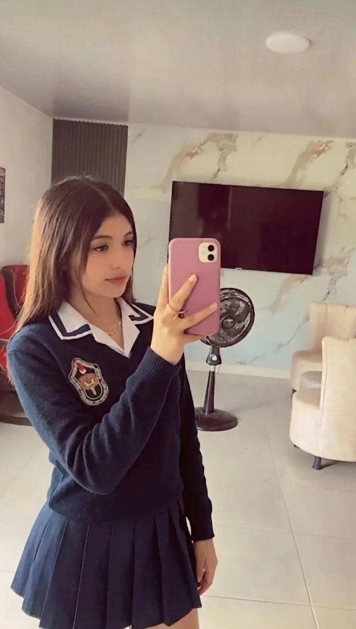 Renata image 6