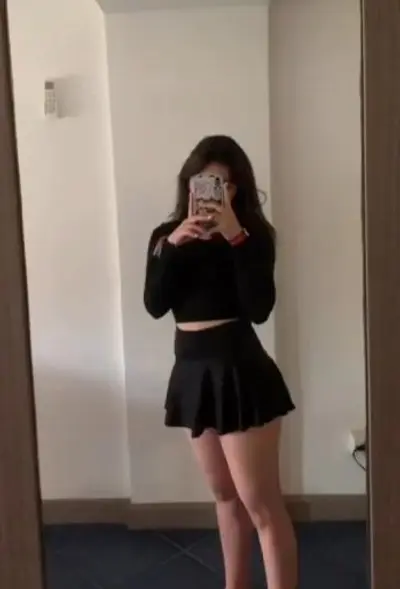 Mi amiga con cuerpo de putita cover image