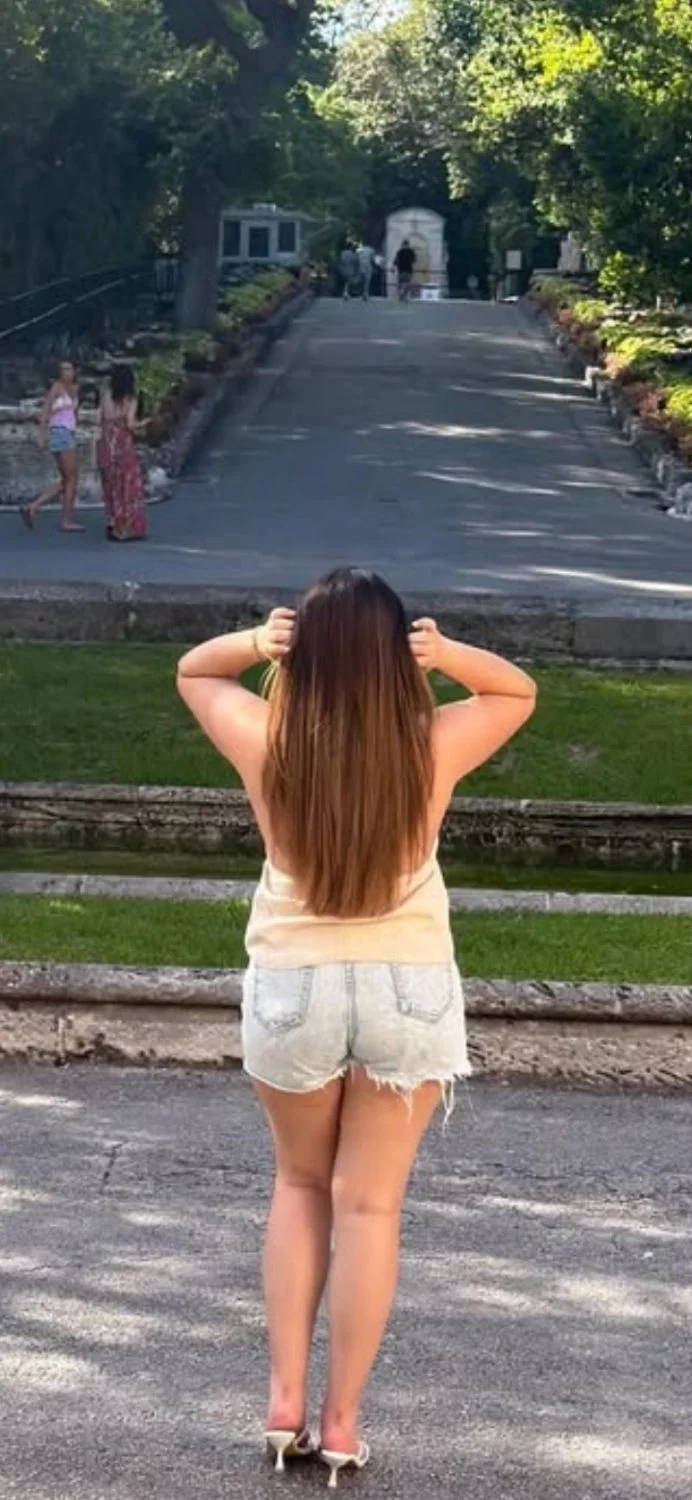 Mi amiga con cuerpo de putita image 8