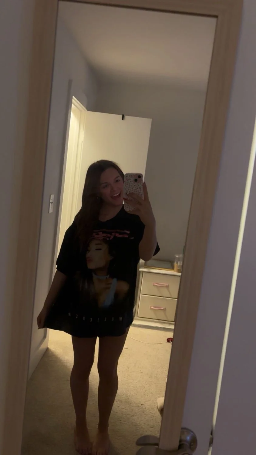 Cute college girl with a fat ass image 2