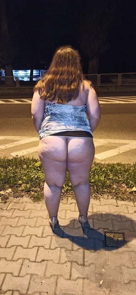Romanian street hooker Anna image 18