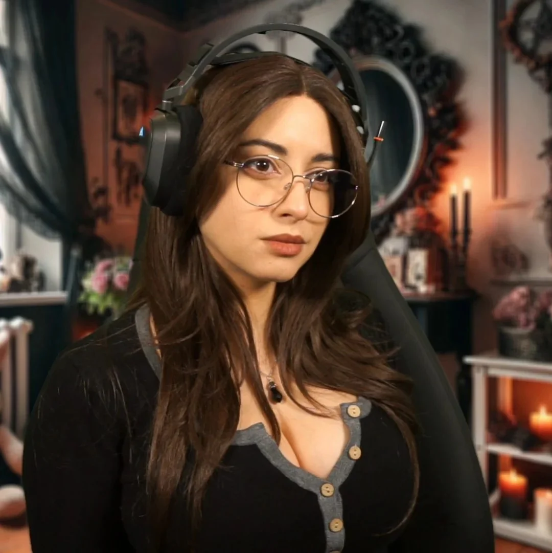 Gorgeous streamer image 6