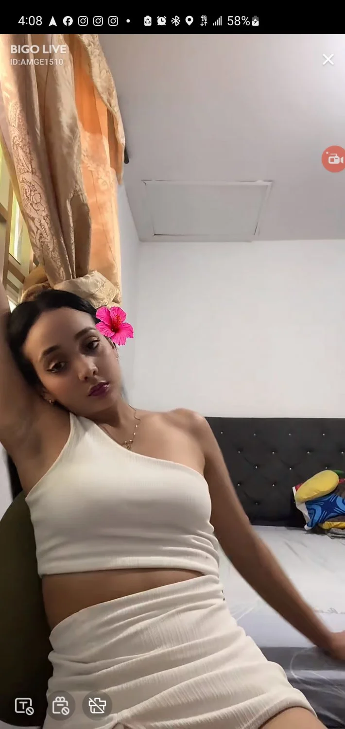 Live Screanshots Latinas image 46