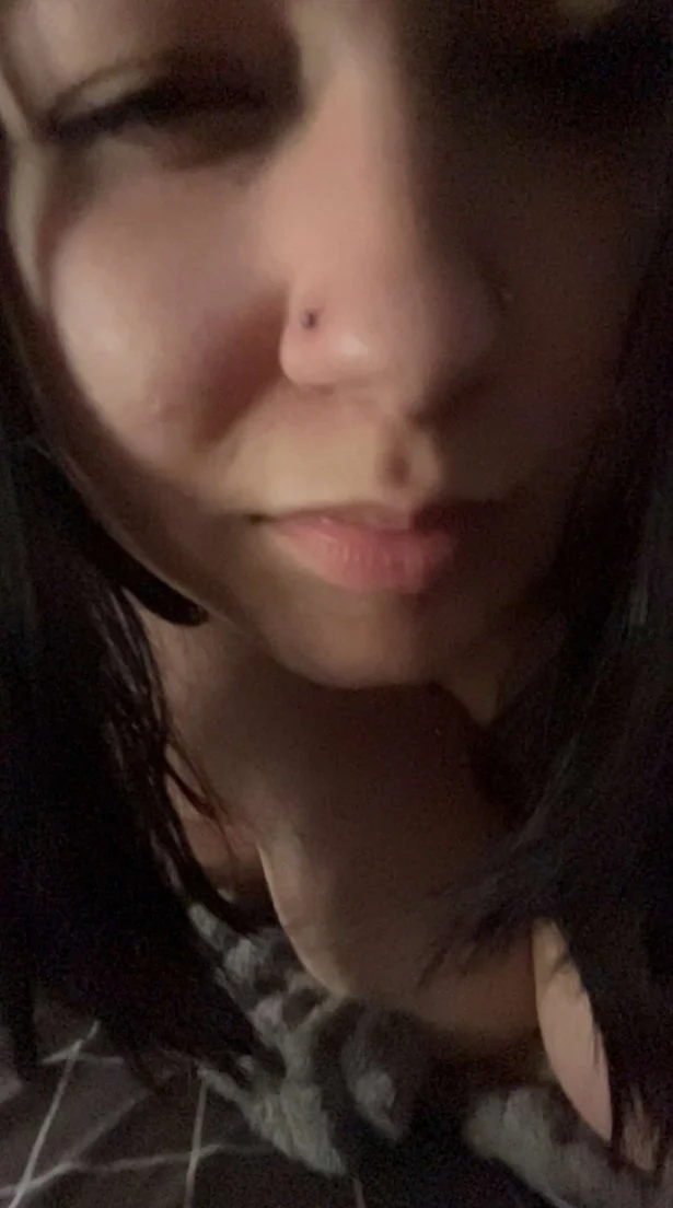 Liz image 28