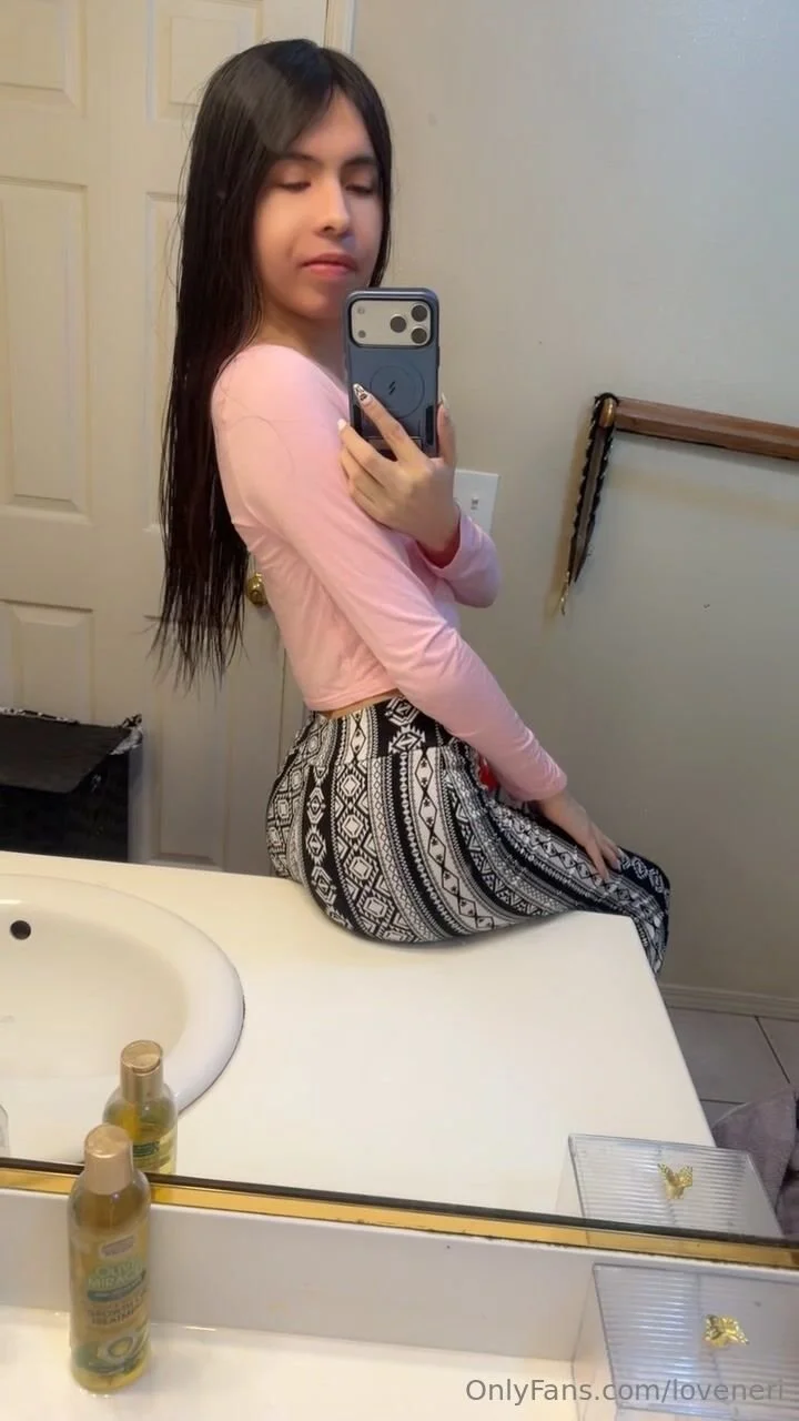 🇯🇵🇲🇽 Femboy Teen Riding & Sucking Huge Dildos 😍 (Trans, Neri, Cosplay, Latina, Asian, Cumshot) image 3
