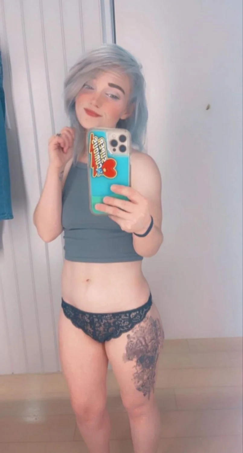 Meet the newest addition to the stable: Holly, 29. Kik me at OGBullKing for same. image 1