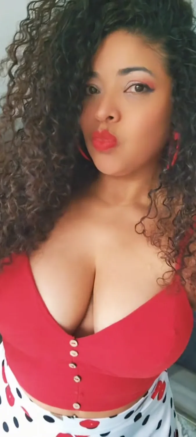 Milf Big boobs image 17
