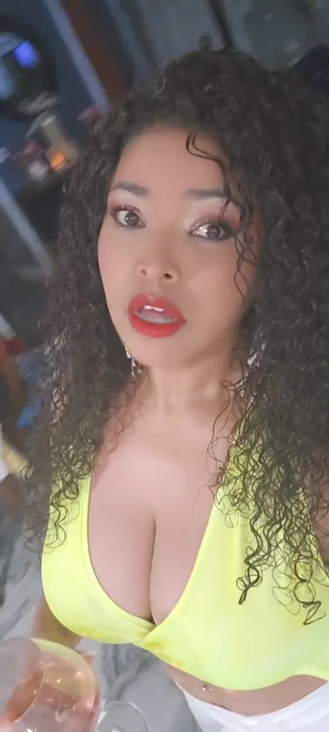 Milf Big boobs image 18