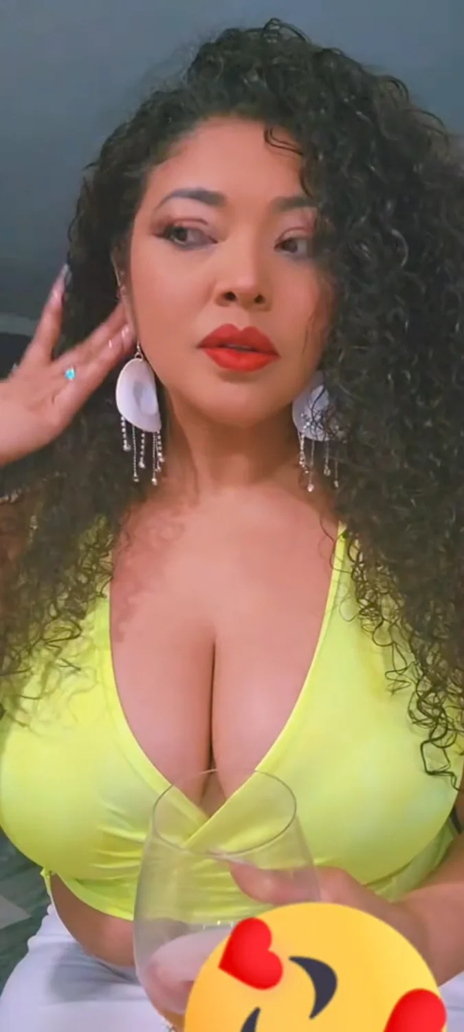 Milf Big boobs image 23