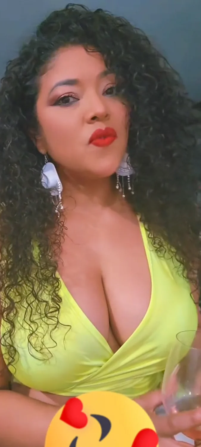 Milf Big boobs image 31