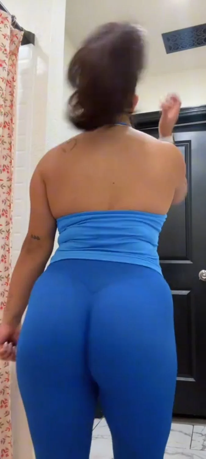 Gym girl leeean.1 i love her ass image 2