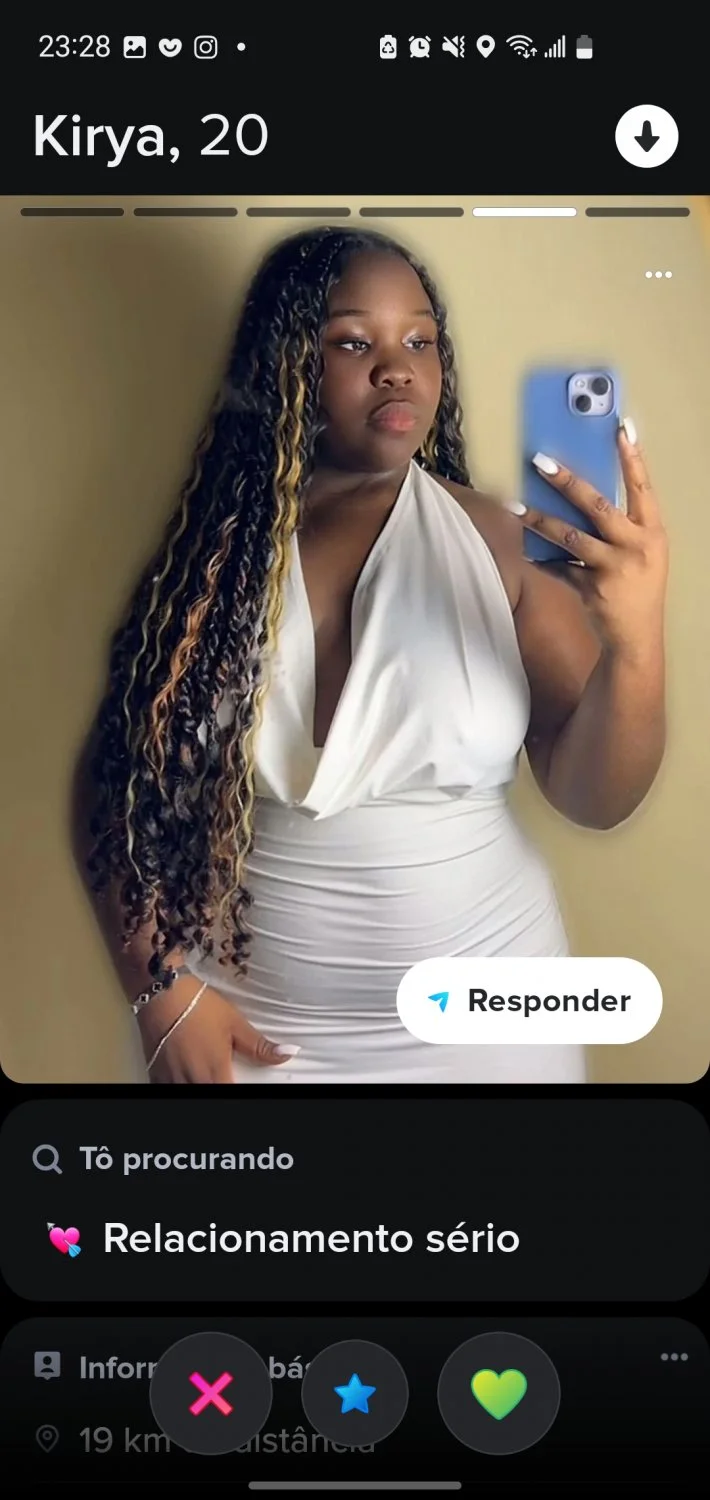Gostosa do Tinder main image