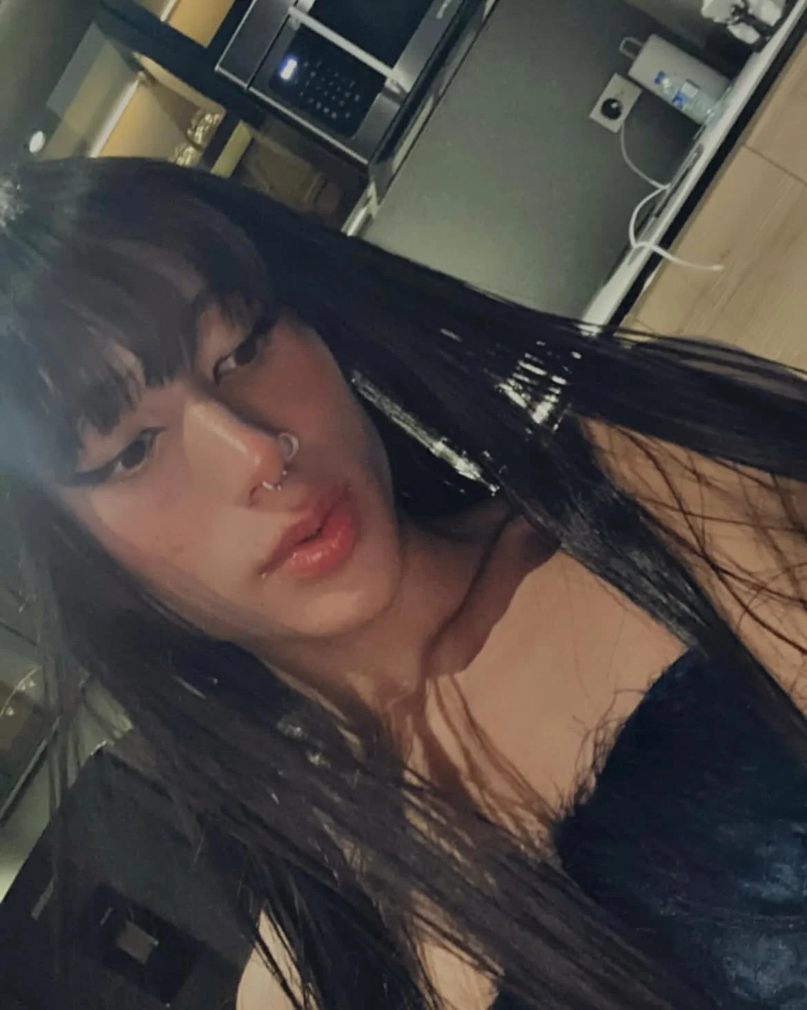 KIM REINA TRANS image 18