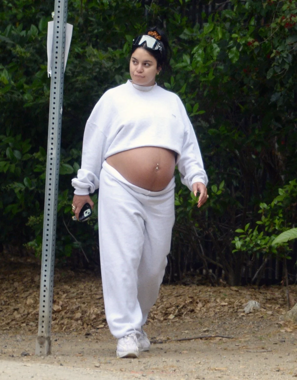Pregnant image 21