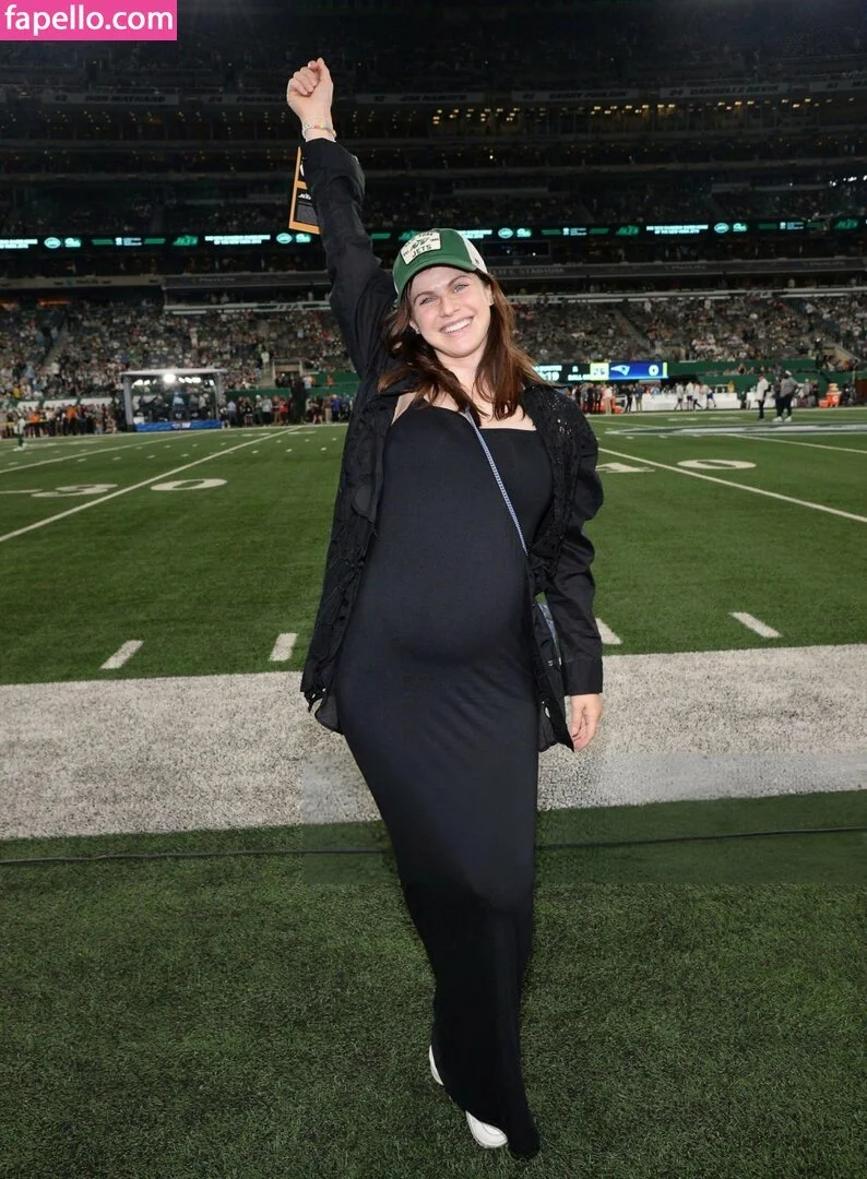 Pregnant image 29