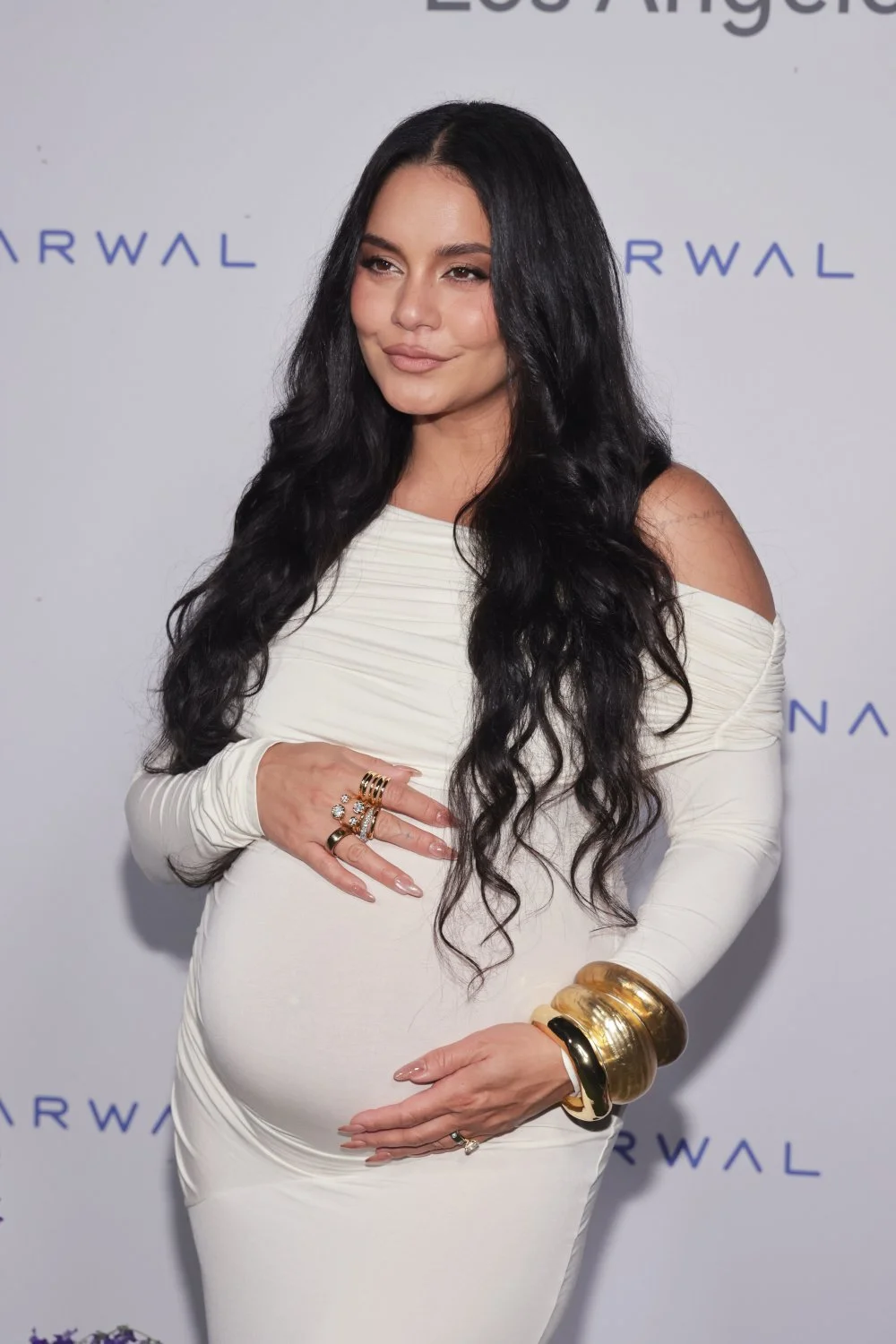 Pregnant image 45