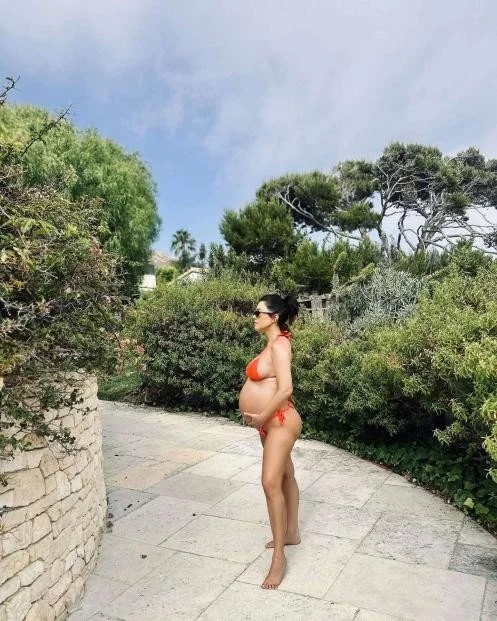 Pregnant image 8