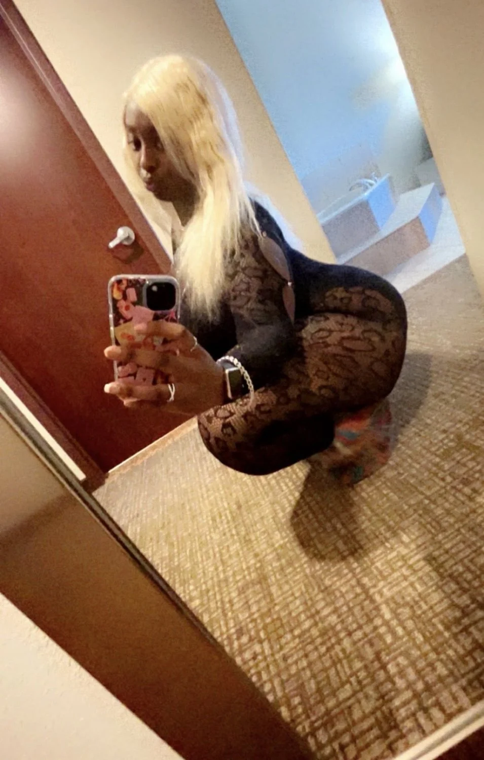 Random thick image 9