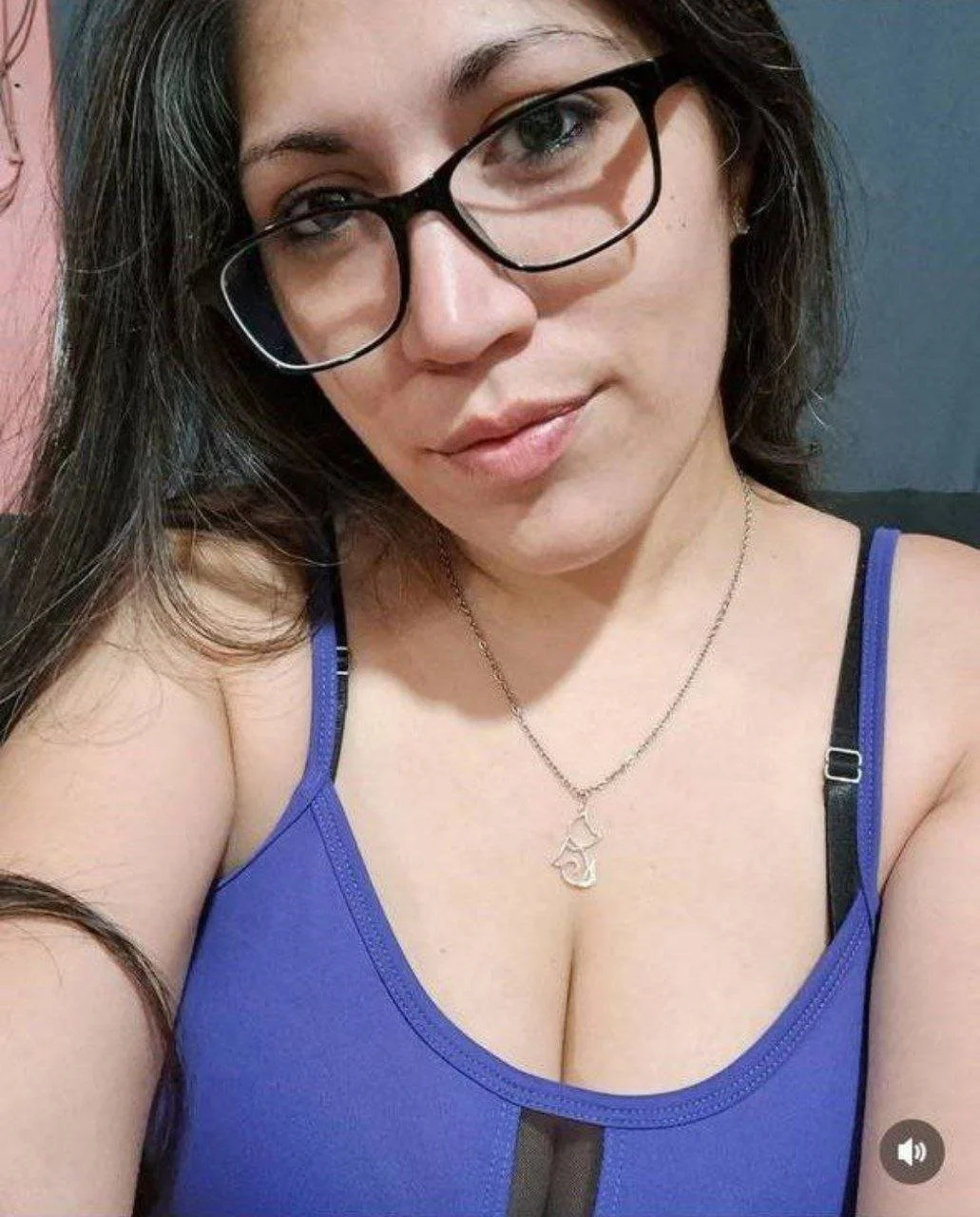 Safada foi vazada pelo ex marido, puta mostrou os peitos e caiu na net por causa do corno image 5